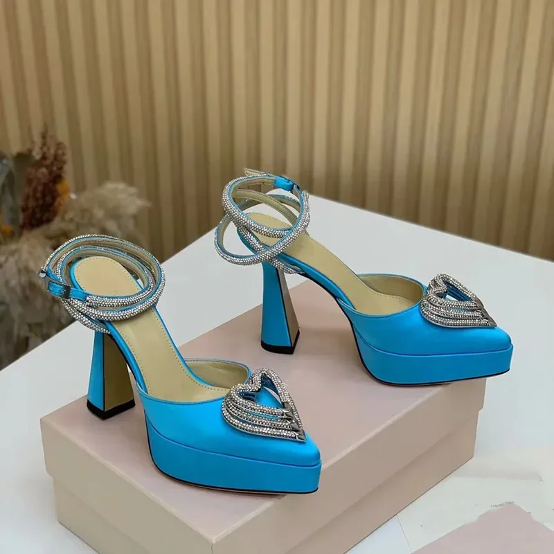 Metallic Heel Sandal - 플랫폼 크리스탈 사랑 장식 샌들 섹시한